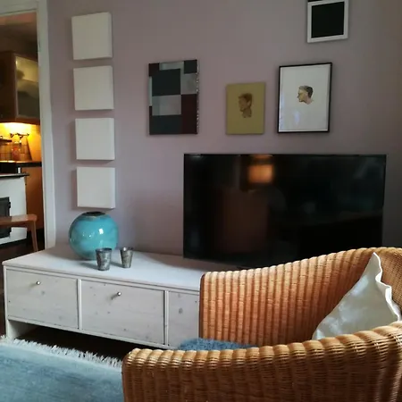 Ludwig Im Kuenstlerhaus