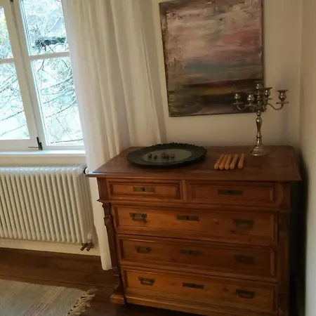 Apartment Ludwig Im Kuenstlerhaus Langmuhle