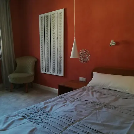 Ludwig Im Kuenstlerhaus * Langmuhle
