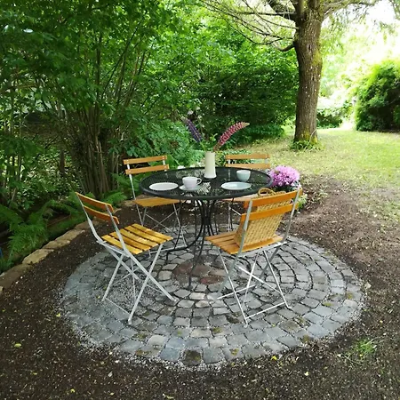 Ludwig Im Kuenstlerhaus * Langmuhle